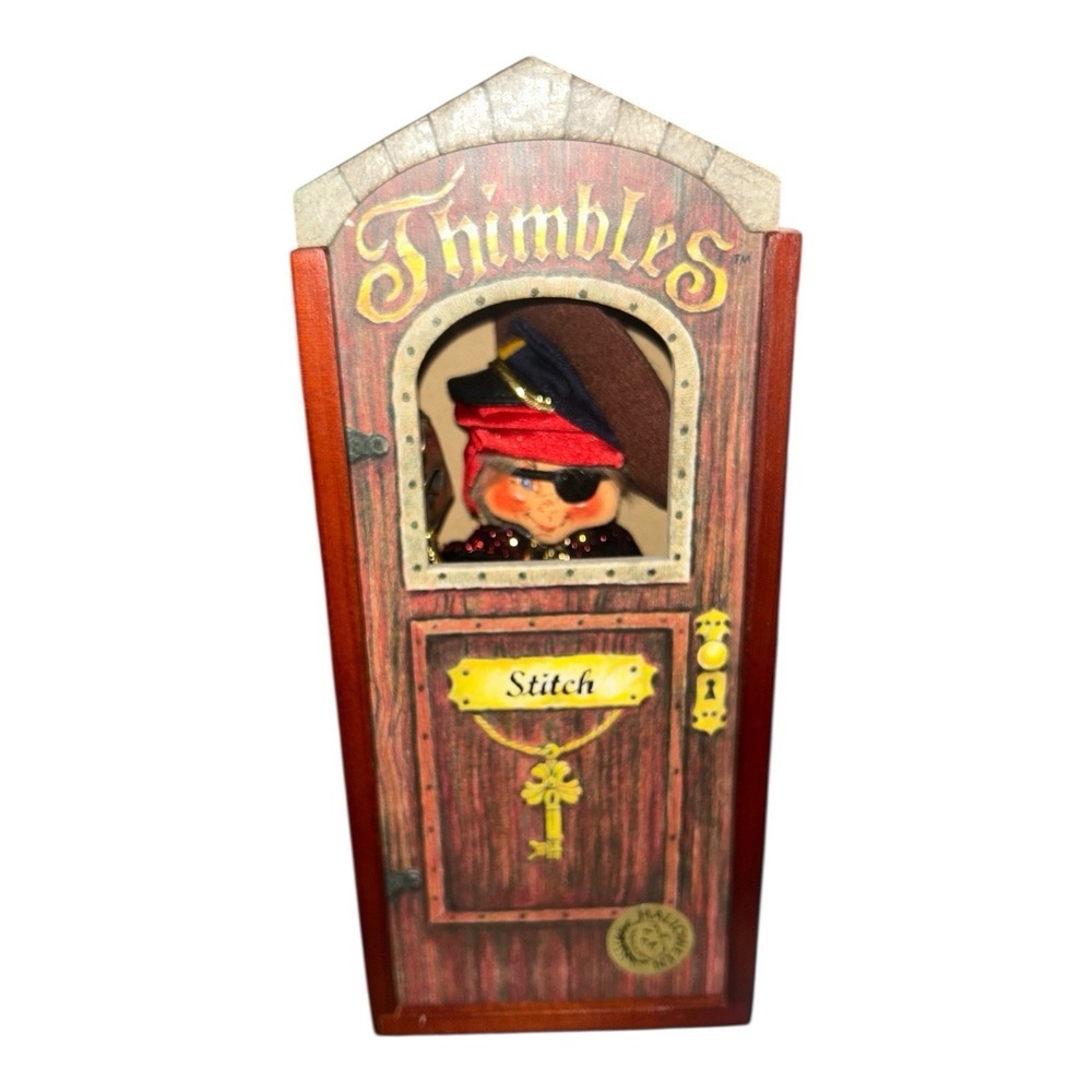 Annalee Thimbles 2002 Stitch Costume Maker Mouse Doll Door Display w Box